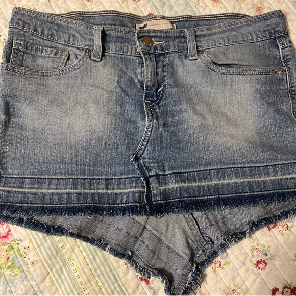 Vintage Levi’s up-cycled mini skirt - Picture 1 of 10